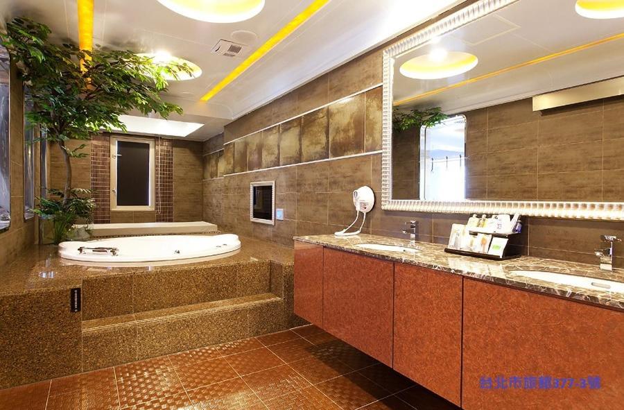 Discovery Motel - Yanping Đài Bắc Ngoại thất bức ảnh