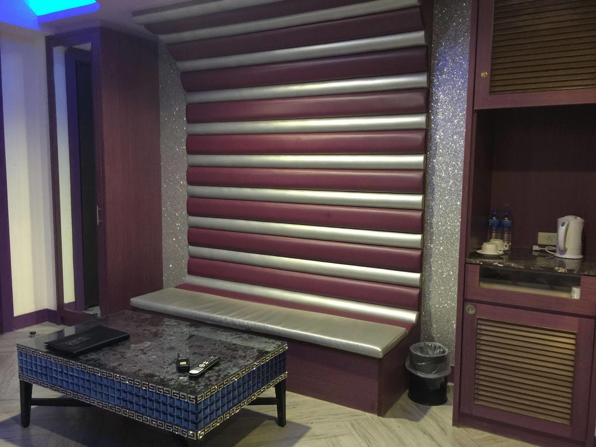 Discovery Motel - Yanping Đài Bắc Ngoại thất bức ảnh